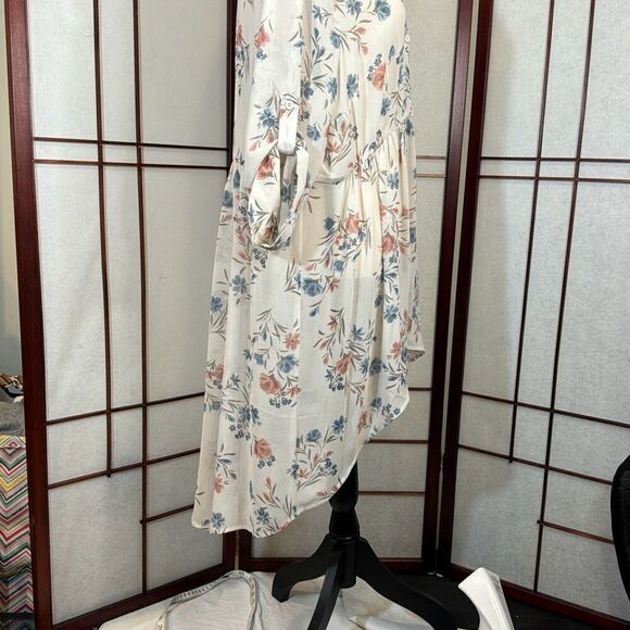 Torrid 1 cream color Lexie 3/4 sleeve chiffon Hi-low - Picture 4 of 12